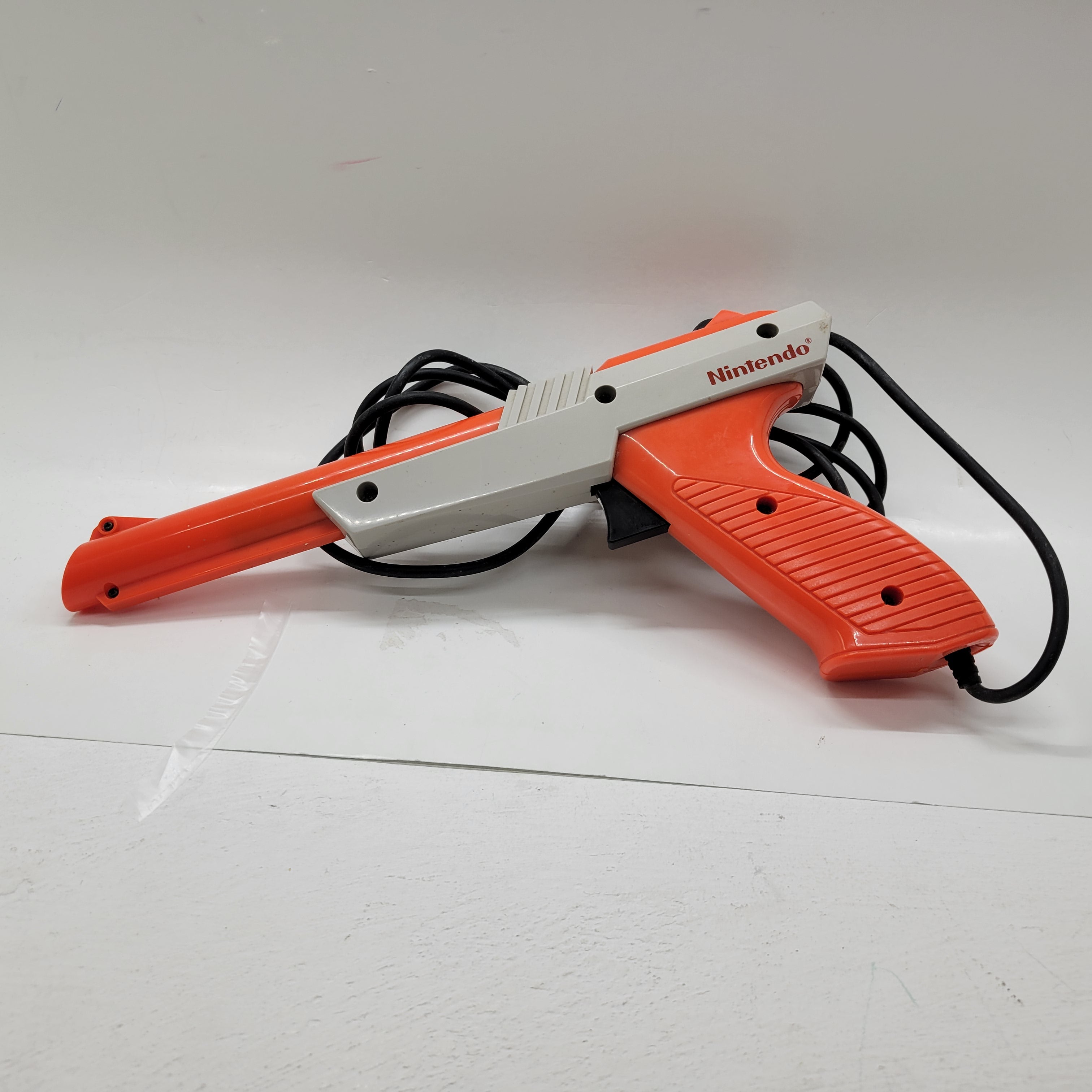 海外限定 '1985 NES Zapper Nintendo Nintendo Zapper 1985 - OEM (Not Tested) NES-005 at GT Games