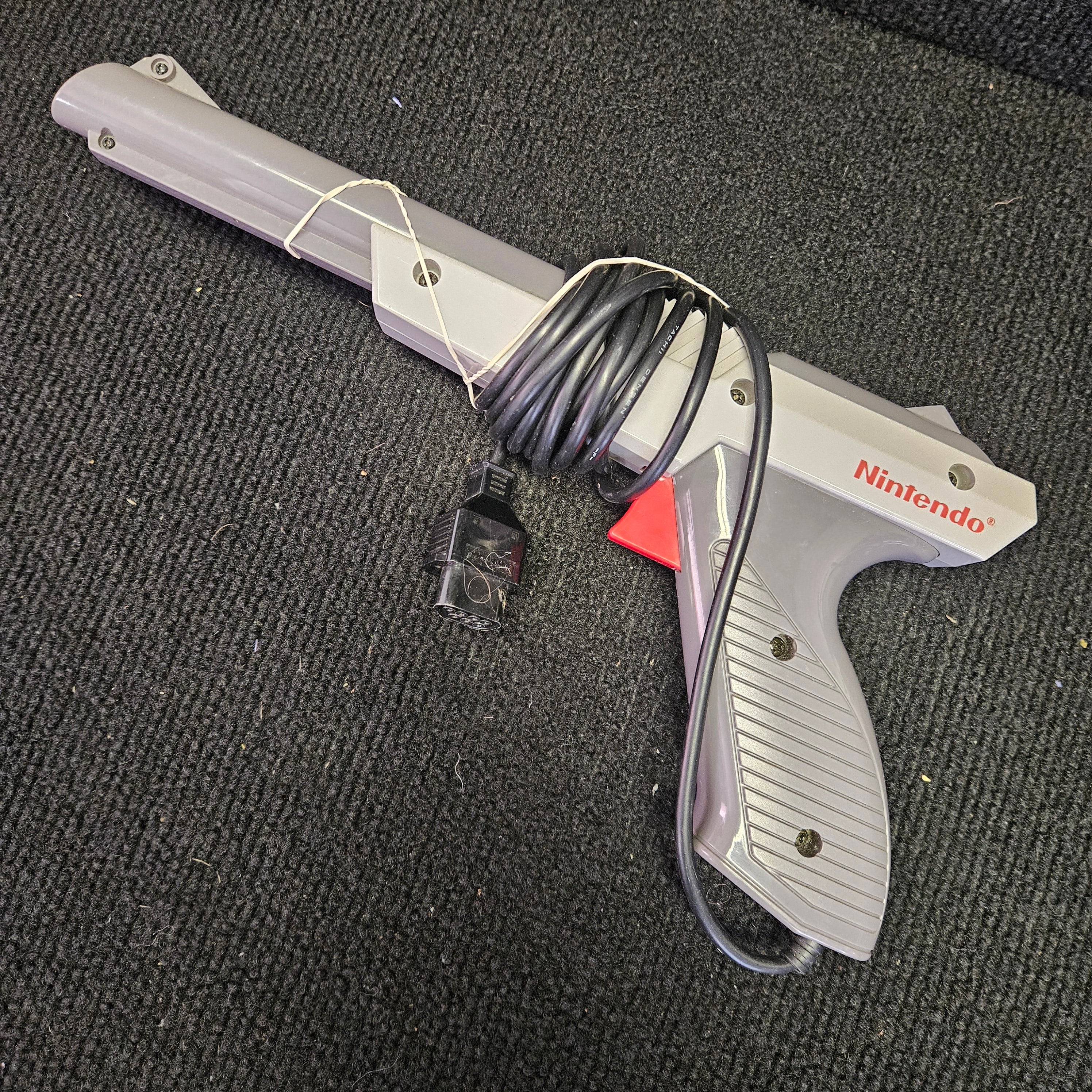 Nintendo Zapper 1985 - OEM (Not Tested) NES-005 Grey at GT