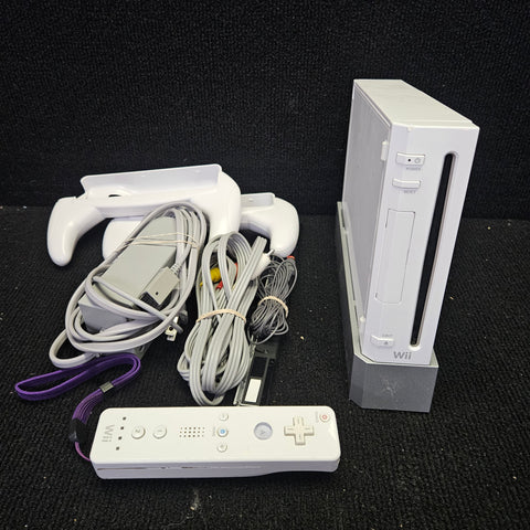 Nintendo Wii Console: White - (Tested & Ready To Play)