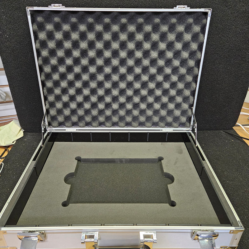 YU-GI-OH! TRADING CARD GAME 25th ANNIVERSARY ULTIMATE KAIBA Briefcase