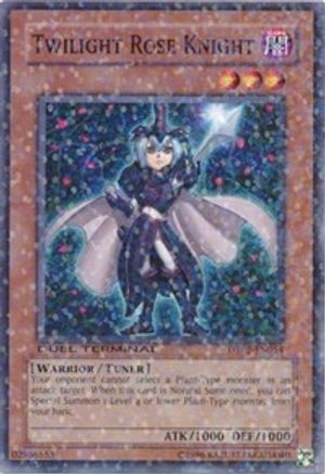 Twilight Rose Knight [DT02-EN054] Common