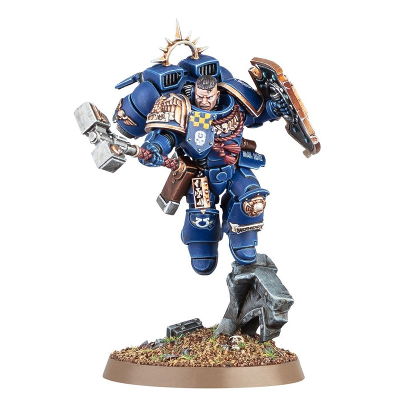 Captain with Jump Pack and Relic Shield - Space Marines: Warhammer 40,000