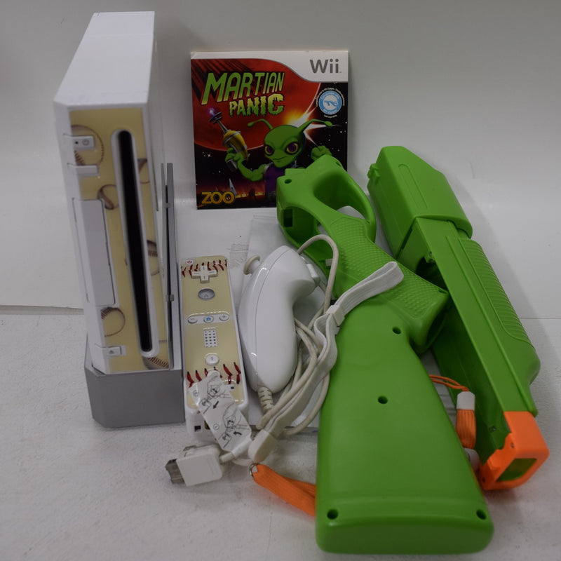Nintendo Wii Martian Shooter Console Bundle {Ready to play (RTP)}