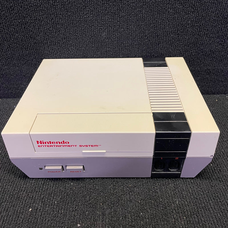 Nintendo Entertainment System NES Console Only (NES-001) **BROKEN, FOR PARTS ONLY