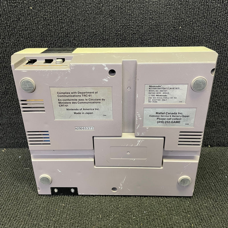 Nintendo Entertainment System NES Console Only (NES-001) **BROKEN, FOR PARTS ONLY