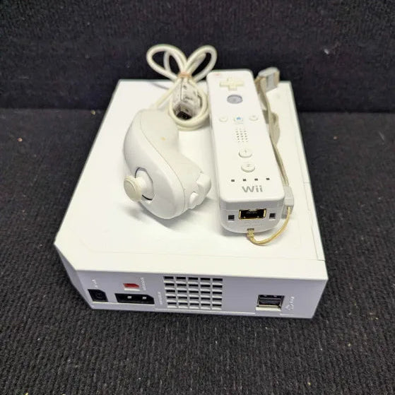Nintendo Wii Bundle Console: White - (Tested & Ready To Play)