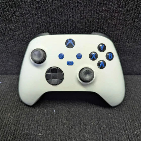 Xbox Series X Controller (DOESNT TURN ON)