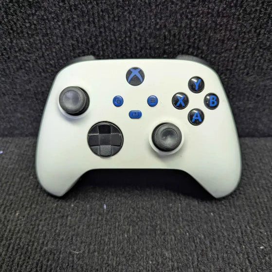 Xbox Series X Controller (DOESNT TURN ON)