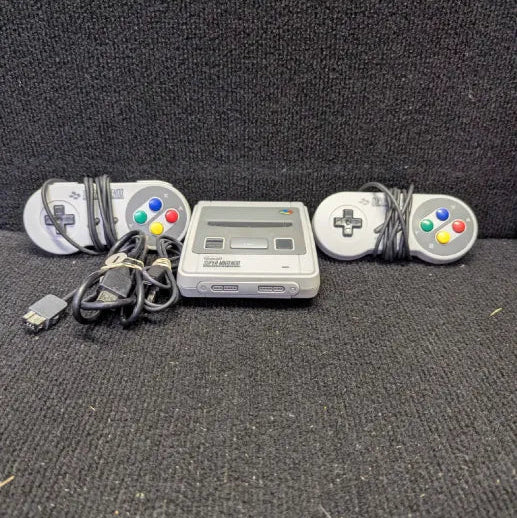 PAL - Super Nintendo Entertainment System Complete Console - Europe/UK Edition