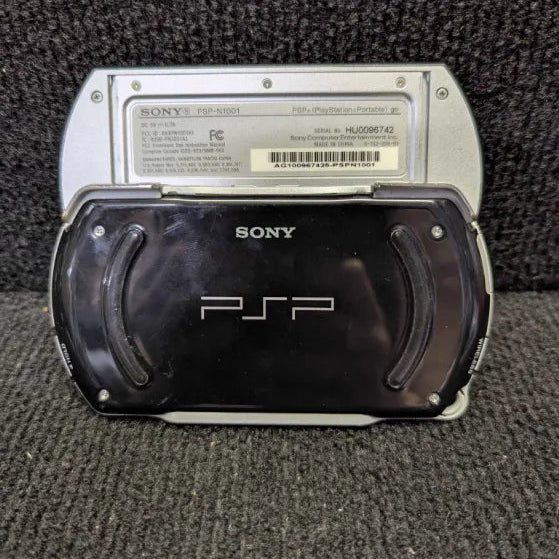 PSP go (Portable console) - BROKEN