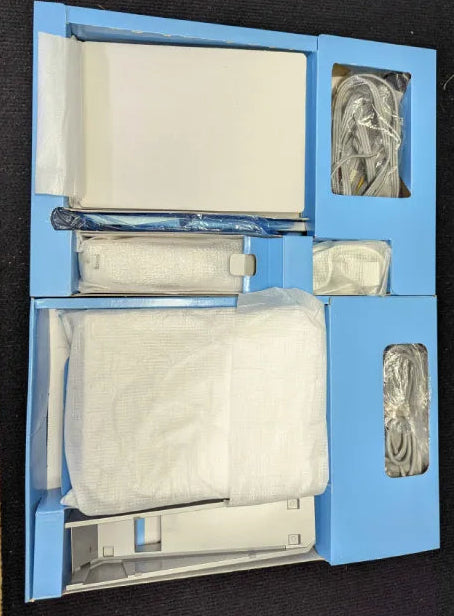 Nintendo Wii Bundle Console: White - (Tested) - COMPLETE IN BOX