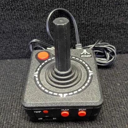 Atari 2600 Joystick 10-in-1 Plug N Play TV Video Game JAKKS Pacific 2002