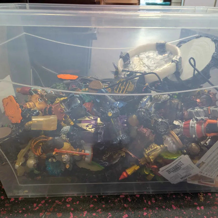Skylanders Lot - 25+ Pack - Portal Included