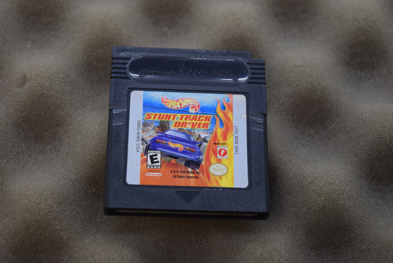 Hot Wheels Stunt Track Driver - GameBoy Color